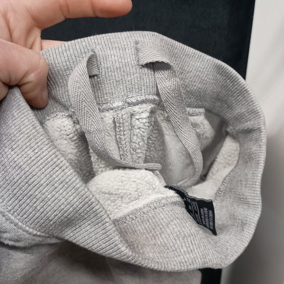 Jordan Gray Sweatpants with Tapered Legs and Elastic Waistband - Picture 6 of 8